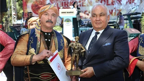 Erdemli'de 'Türkmen Şöleni' Coşkusu