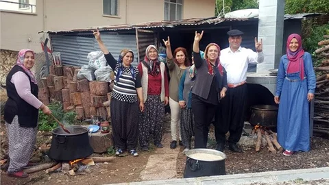 MHP Mersin Teşkilatı Seçim Çalışmalarını Sürdürüyor