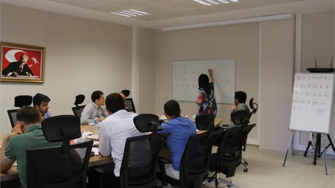 Adalet Bakanlığı’nda Hâkimler Çince Öğreniyor