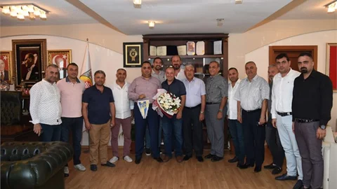 Tarsus İdman Yurdu Yönetiminden Başkan Can'a Ziyaret