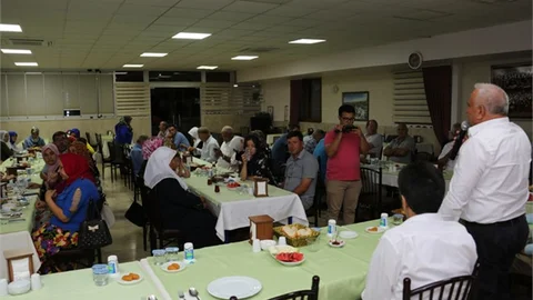 Erdemli'de Hacılara Geleneksel Uğurlama