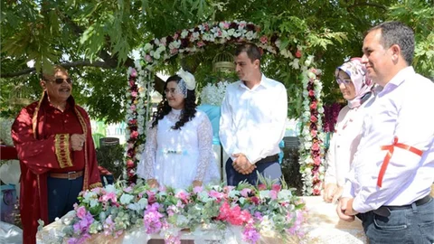 Mersin Gülnar Belediye Başkanı Günel Gülnarlı Çiftin Mutluluklarına Ortak Oldu