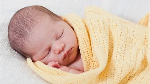 Sakın Şekerli Su Vermeyin! Yenidoğan Sarılığında Bu Hurafelere Dikkat!