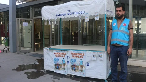 Tarsus İlçe Müftülüğü Kurban Bağışı Standı Açtı