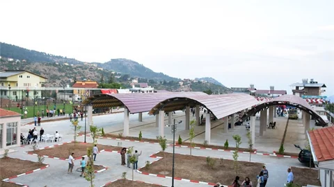 Tarsus'ta Bir Açılış Daha Gerçekleşti, Gülek Kapalı Semt Pazarı, Spor Kompleksi ve Çocuk Oyun Parkı Hizmete Girdi