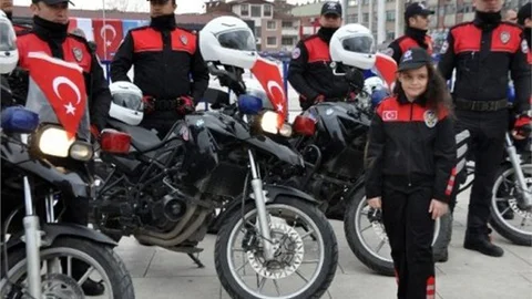 Mersin'de Motosikletli Polis Timleri İş Başında