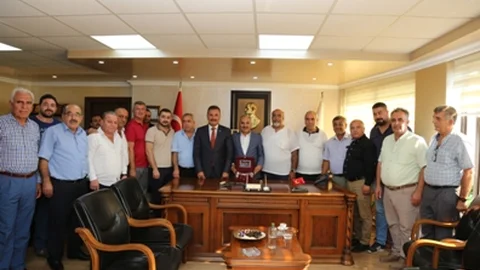 MHP Mersin Büyükşehir Adayı Hamit Tuna; “El Birliğiyle Kentimize Sahip Çıkacağız”