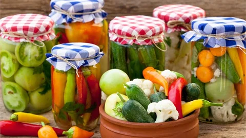 Her Turşu Probiyotik Değil! Diyetisyenden Probiyotik Turşu Tarifi İle…