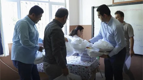 MTSO'dan Mahkum Çocuklarından Oluşan 800 Öğrenciye Kırtasiye Yardımı