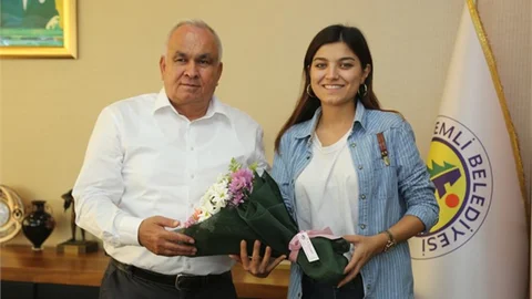 Mersin Erdemli'de Zeliha Öğretmenden Ahde Vefa