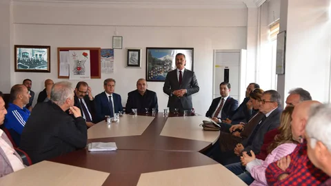 Başkan Hamit Tuna, Öğretmenleri Unutmadı