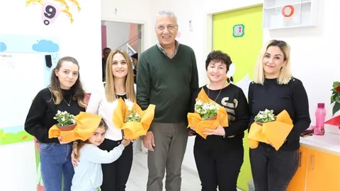 Mersin Mezitli Belediye Başkanı Tarhan’dan Öğretmenlere 24 Kasım Sürprizi