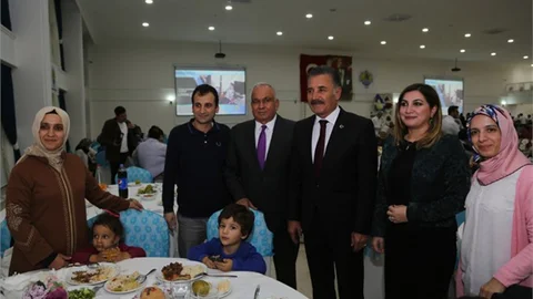 Yeni Neslin Emanetçileri Kongre Merkezinde Buluştu