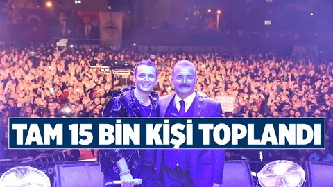 Mersin'in Toroslar İlçesinde Edis Konserini 15 Bin Kişi İzledi