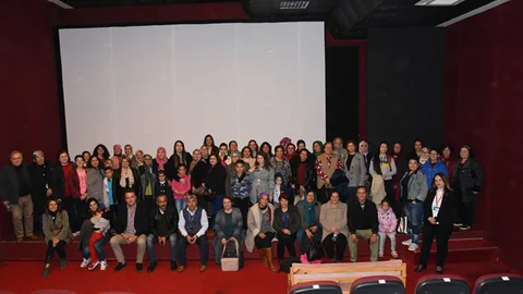 Mersin Anamur'da Kadınlara Ücretsiz Sinema Etkinliği Devam Ediyor