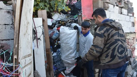 Tamamı Mersin'de Bir Evden Çıktı