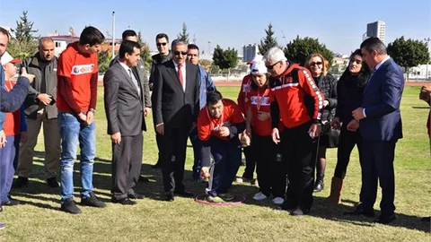 Vali Su, Özel Çocuklara Yönelik Düzenlenen Spor Şölenine Katıldı