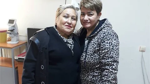 Devlet Hastanesi Göz Doktoru Hamiyet Müge Arıkan Hastaların Duasını Alıyor