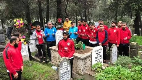 Anamur Muzspor , Oksal’ın Mezarını Ziyaret Etti