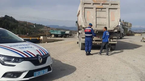 Mersin'de Jandarmadan Trafik Denetimleri: 11 Bin 449 Araç Kontrol Edildi