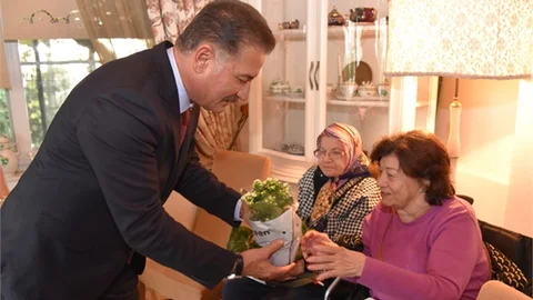 Başkan Hamit Tuna, Ayrısız Gayrısız Tüm Vatandaşların Yeni Yıl’ını Kutladı