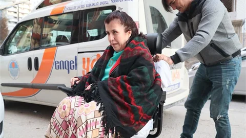 Büyükşehir Belediyesi Transfer Aracı İmdadına Yetişti