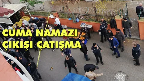 Cuma Namazı Çıkışı Çatışma