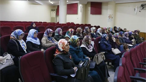 Tarsus’ta “Bilinçli Anne, Güvenli Gelecek” Projesi Tamamlandı