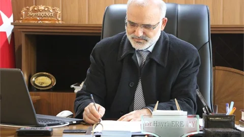 Tarsus Müftüsü Dr. Erenay'dan 10 Ocak Dünya Gazeteciler Günü Mesajı