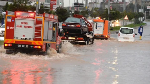 Mersin'de Yaşanan Felaket Minimum Hasarla Atlatıldı