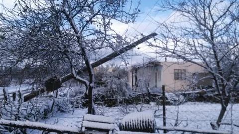 Toroslar EDAŞ Zorlu Kış Şartları ile Mücadele Ediyor