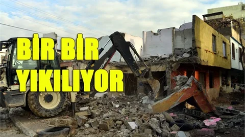 Bir Bir Yıkılıyor!