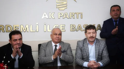Erdemli Belediye Başkanı MHP'li Tollu’dan AK Parti Erdemli İlçe Başkanı Mehmet Topçu’ya Hayırlı Olsun Ziyareti