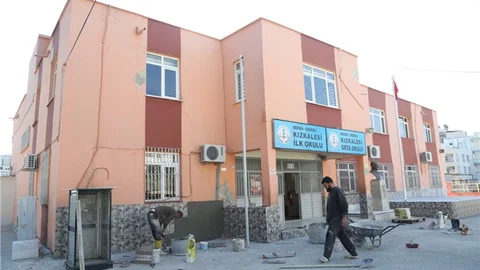 Erdemli Belediyesi’nden Eğitim Kurumlarına Destek! Kızkalesi İlk ve Ortaokuluna Yardım