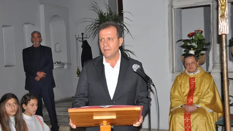 Büyükşehir Adayı Vahap Seçer, Saint Paul Kilisesi’ndeki Özel Ayini İzledi