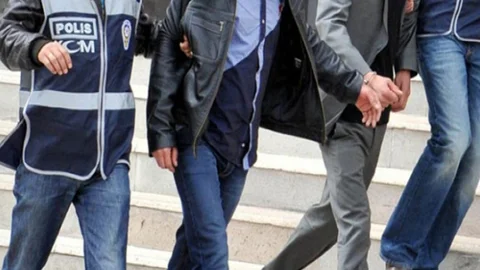 Yol Kenarındaki Bariyeri Çaldılar! Mersin'de Hırsızlık Olaylarının Failleri Bir Bir Yakalanıyor