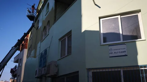 Akdeniz'de Okullara ve Camilere Temizlik ile Bakım Onarım Hizmetleri