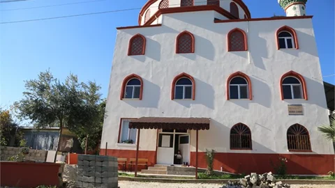 Erdemli Belediyesi, İbadethanelere Destek Olmaya Devam Ediyor