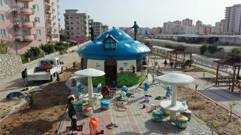 Mersin'in Erdemli İlçesi Alata Mahallesine Yapılan Park Projesinde Engellilere Yönelik Sosyal Alan