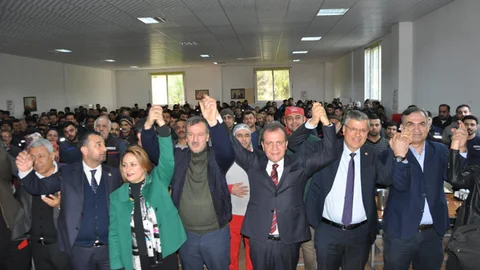 4 Milletvekilinden CHP Mersin Büyükşehir Adayı Vahap Seçer’e Destek Ziyareti