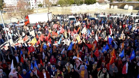 Cumhur İttifakı Mersin Adayı Hamit Tuna Silifke'de Sıcak Karşılandı