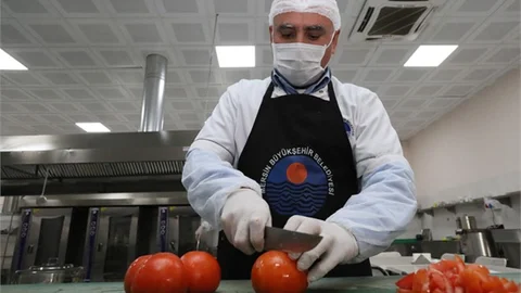 Mersin Büyükşehir’in Sosyal Hizmetleri Vatandaşa Umut Oluyor