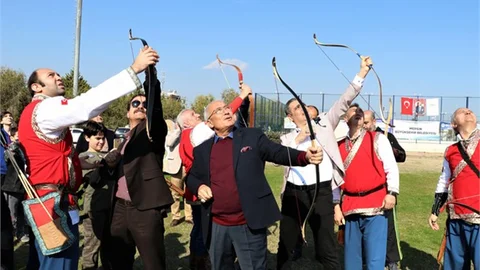 Mersin'de Spor Akademilerinde Geleneksel Okçuluk Kursu Açıldı
