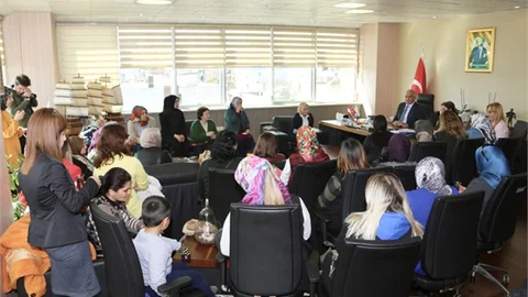 Cumhur İttifakı Kadınlarından Başkan Tollu’ya Ziyaret