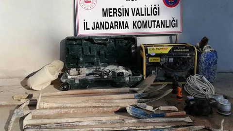 Mersin Silifke'de Defineciler Jandarmaya Yakalandı