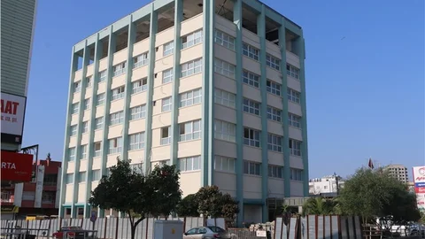 Tarsus Dev Bir Eser Kazandı, Borsa Binasının Öğrenci Yurduna Dönüyor