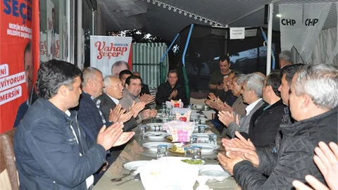 Mersin Büyükşehir Adayı Seçer, "Mersin Klasik Belediyecilikle Bir Yere Varamaz"