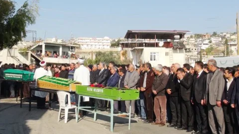 Silifke'deki Minibüs Kazasında Hayatını Kaybeden Tarım İşçileri Son Yolculuğuna Uğurlandı
