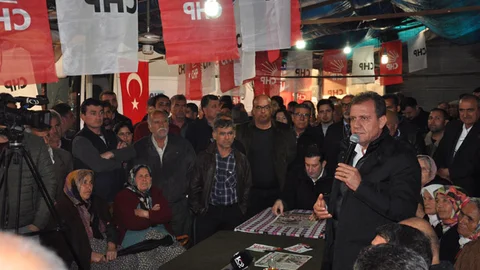 CHP Mersin Büyükşehir Adayı Vahap Seçer, ‘Belediyeler Kimsenin Çiftliği Değil’
