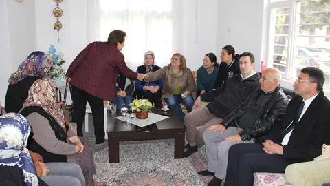 Silifke Belede Başkanı Dr. Turgut, Giritlilerle Dernek Binasında Buluştu